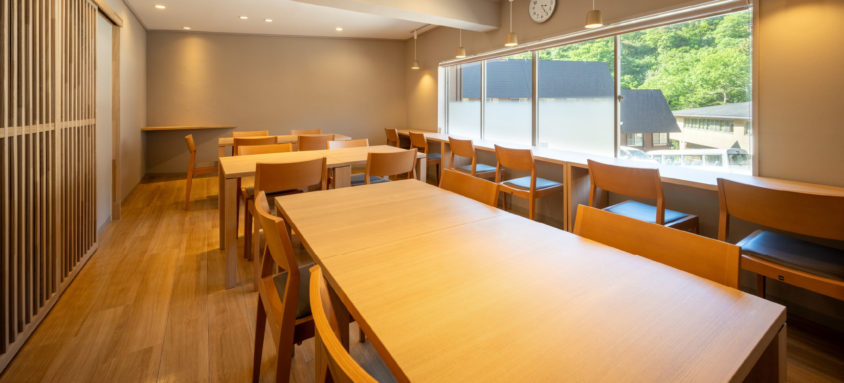 自炊部ダイニング